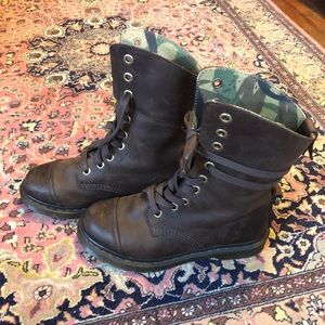 Dr. Marten Triumph Brown Leather Boots Women’s 9